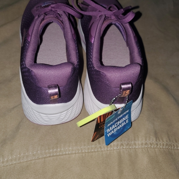 Performance Max Cushioning Elite 20 Superior Stride Womens Sneaker - Picture 10 of 11